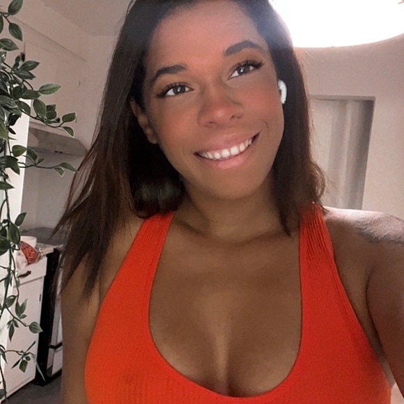 Meet your Posher, Kloe - Picture 1 of 1